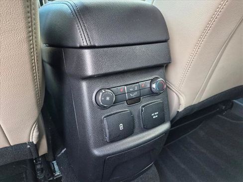 Used 2019 Ford Explorer Limited w/ Ford Safe & Smart Package FWD image 18