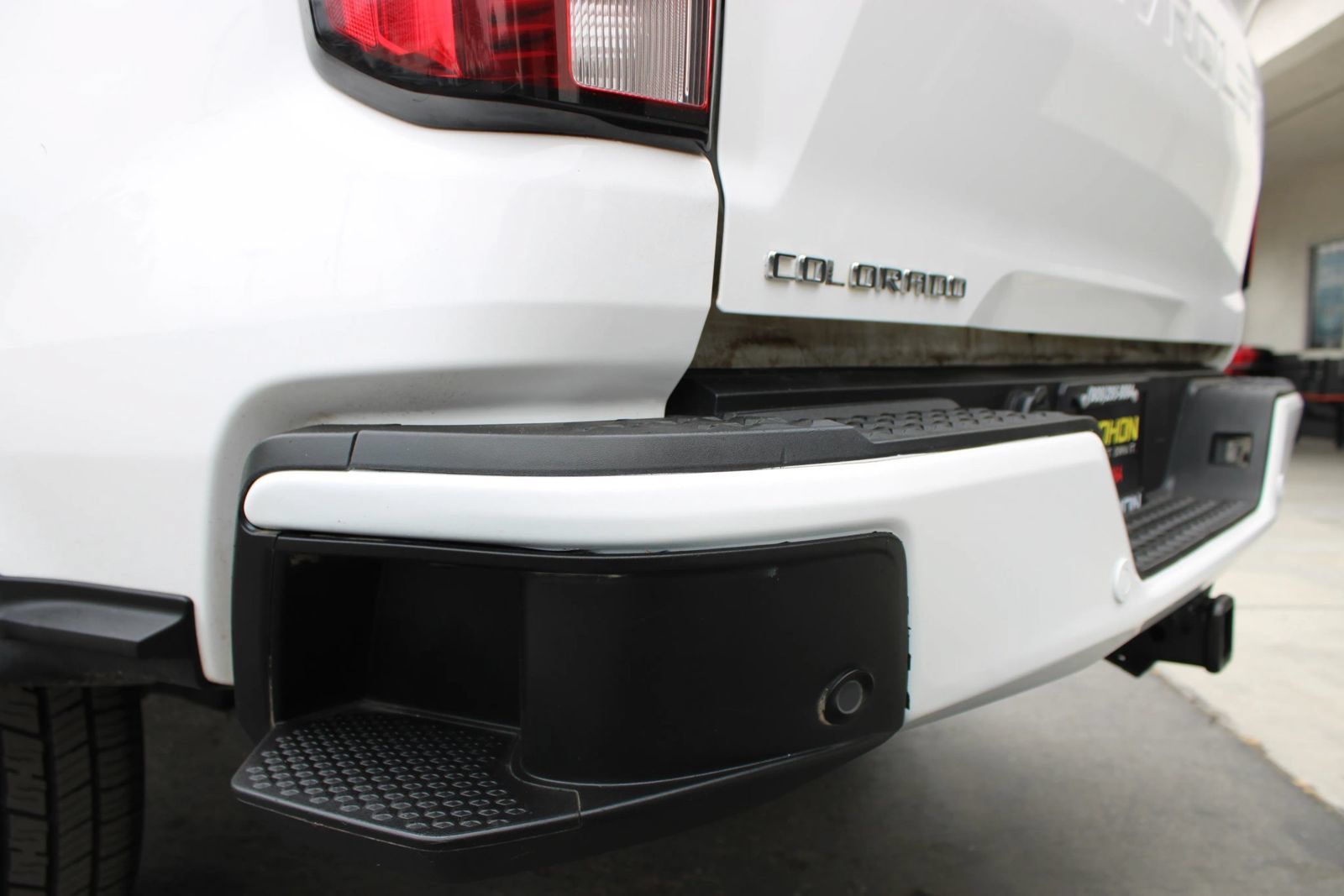 Used 2024 Chevrolet Colorado Trail Boss w/ Technology Package AWD/4WD image 38