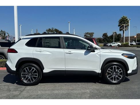 New 2026 Toyota Corolla Cross XLE image 3