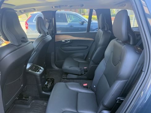 Certified 2022 Volvo XC90 T8 Inscription Expression w/ Advanced Package image 32