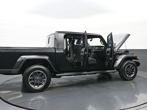Used 2023 Jeep Gladiator Overland image 46