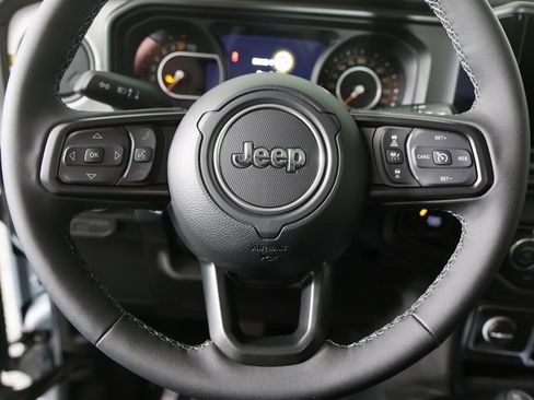 New 2026 Jeep Gladiator Sport image 12