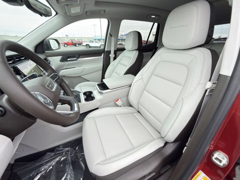 New 2026 GMC Terrain Denali w/ LPO, Floor Liner Package image 11