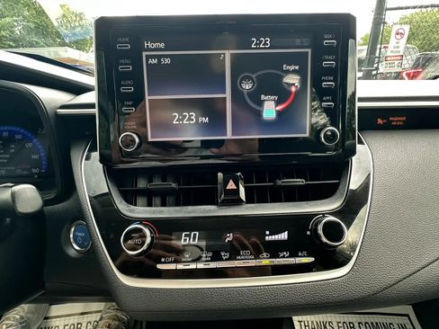 Used 2020 Toyota Corolla LE FWD image 15