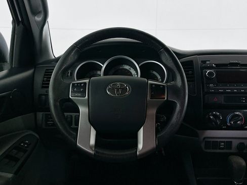 Used 2012 Toyota Tacoma PreRunner image 17