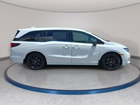Certified 2023 Honda Odyssey Sport image 5