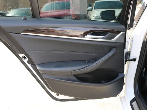 Used 2020 BMW 530i xDrive w/ Convenience Package image 37