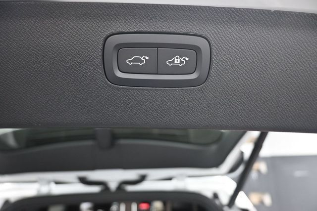 Used 2026 Volvo XC90 T8 Plus w/ Protection Package Premier AWD/4WD image 25
