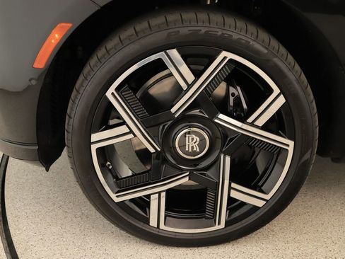 Used 2025 Rolls-Royce Cullinan Black Badge AWD/4WD image 42