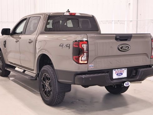New 2026 Ford Ranger Lariat w/ Black Appearance Package AWD/4WD image 7