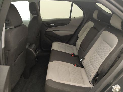 Used 2019 Chevrolet Equinox LS w/ LS Convenience Package FWD image 18