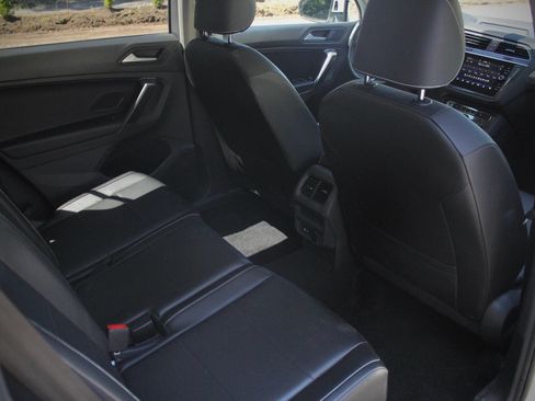 Used 2021 Volkswagen Tiguan SE w/ Panoramic Sunroof Package AWD/4WD image 60