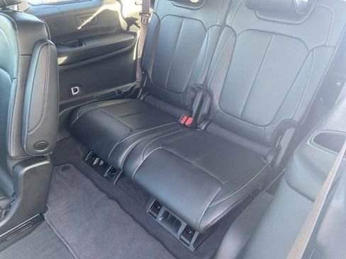 Used 2022 Jeep Grand Cherokee L Limited image 14