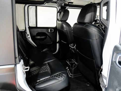 Used 2020 Jeep Wrangler Unlimited Sport AWD/4WD image 36
