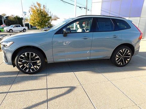 New 2026 Volvo XC60 B5 Ultra w/ Protection Package Premier image 11