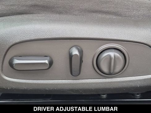 Used 2016 Chevrolet Malibu LT FWD image 19
