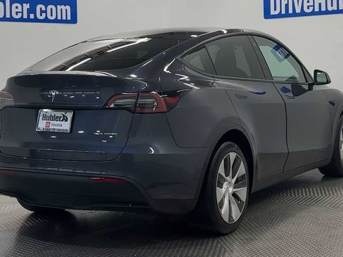 Used 2021 Tesla Model Y Long Range AWD/4WD image 7