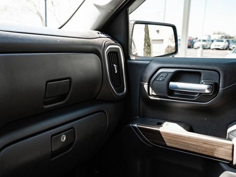 Used 2021 Chevrolet Silverado 1500 RST image 36