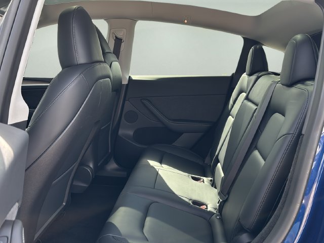 Used 2023 Tesla Model Y Long Range AWD/4WD image 14