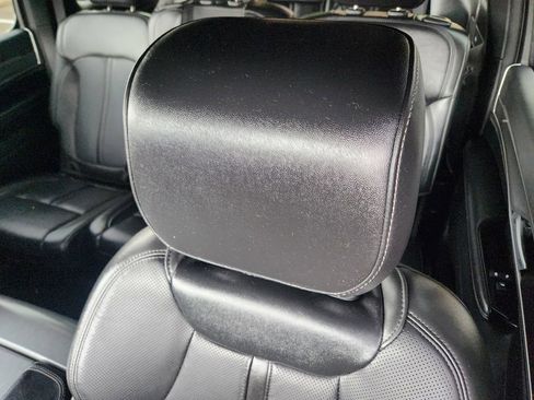 Used 2025 Jeep Wagoneer L 4WD image 14