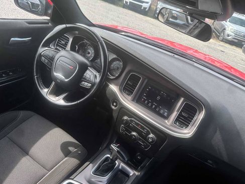 Used 2022 Dodge Charger SXT RWD image 15