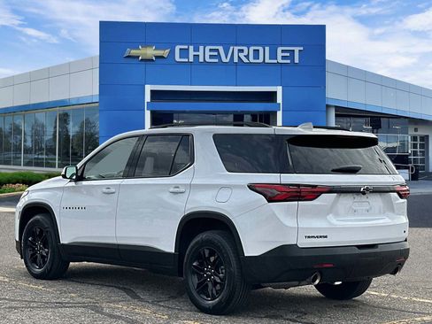 Used 2023 Chevrolet Traverse LT image 4