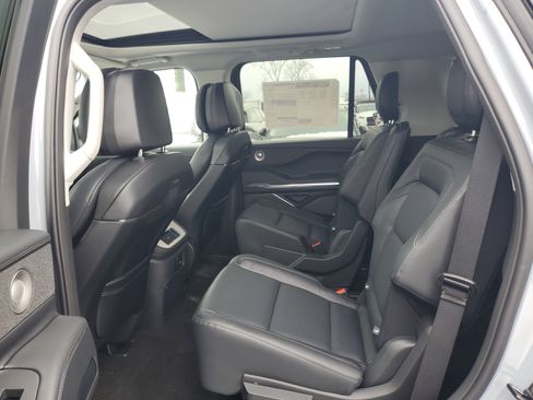 New 2026 Lincoln Navigator Reserve image 27