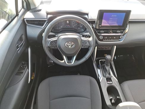Certified 2023 Toyota Corolla Cross LE image 11