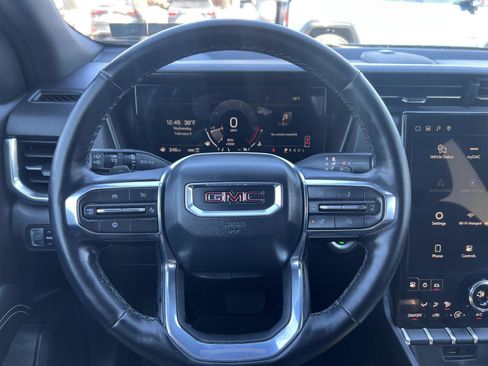 Used 2025 GMC Terrain Elevation image 17