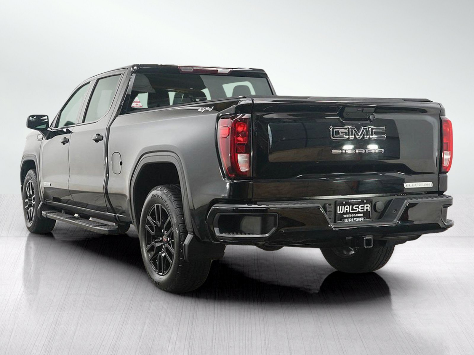 Used 2020 GMC Sierra 1500 Elevation w/ Elevation Value Package AWD/4WD image 3