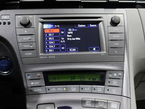 Used 2013 Toyota Prius Three image 24