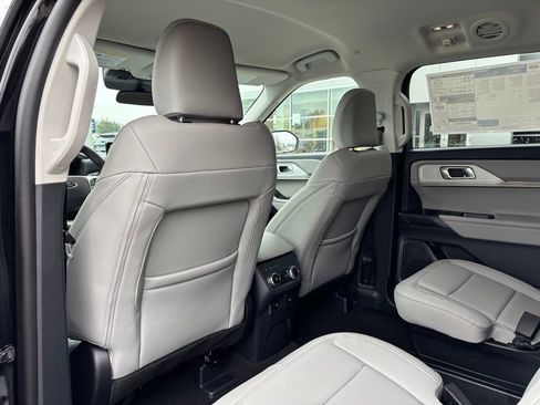 New 2026 Ford Explorer Active image 16