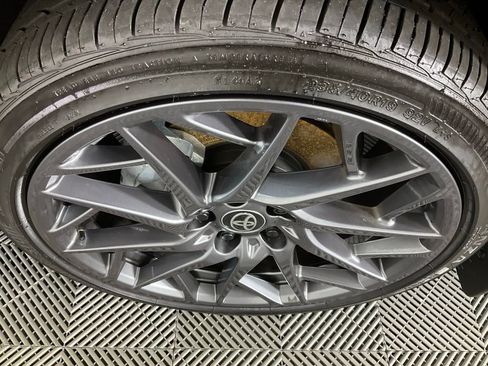 Used 2025 Toyota Camry SE image 10