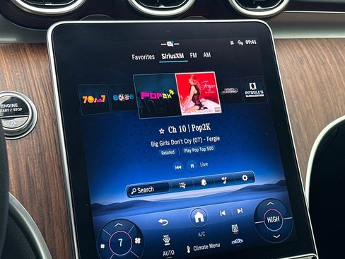 Used 2025 Mercedes-Benz C 300 4MATIC Sedan image 17