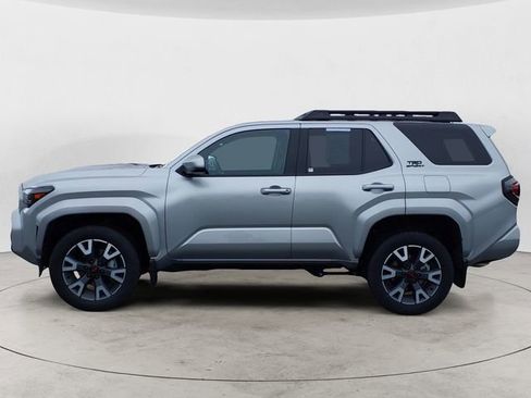 Used 2025 Toyota 4Runner TRD Sport AWD/4WD image 2