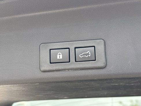 Used 2023 Subaru Ascent Limited AWD/4WD image 26