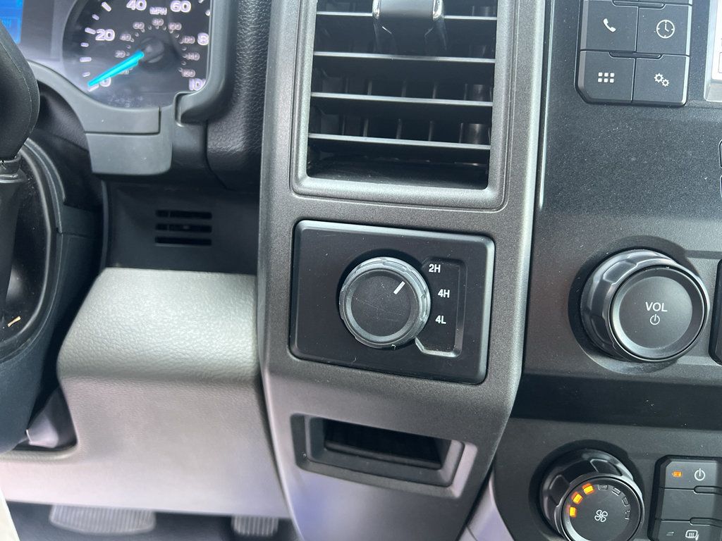 Used 2022 Ford F350 XL w/ Power Equipment Group AWD/4WD image 34