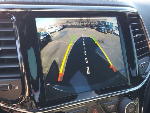 Used 2020 Jeep Grand Cherokee Altitude image 18