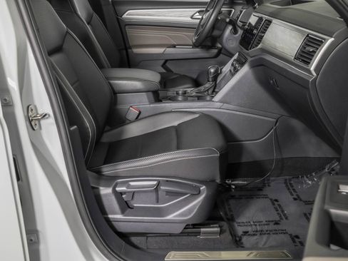Used 2023 Volkswagen Atlas Cross Sport SE AWD/4WD image 43