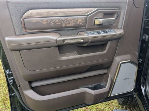 New 2026 RAM 2500 Limited AWD/4WD image 9