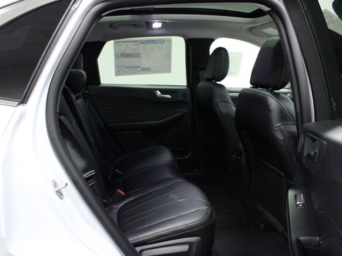 New 2026 Ford Escape SE w/ PHEV Premium Package image 15