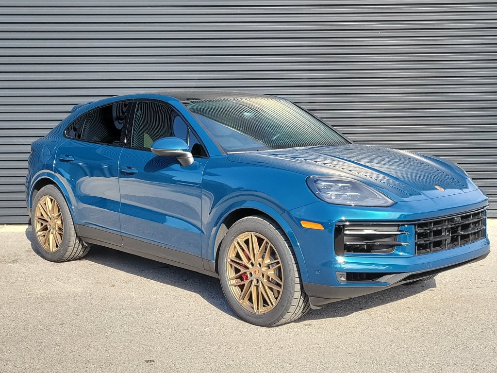 Certified 2025 Porsche Cayenne S AWD/4WD image 9