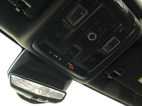 Used 2023 Cadillac Escalade ESV Premium Luxury w/ Performance Package AWD/4WD image 28