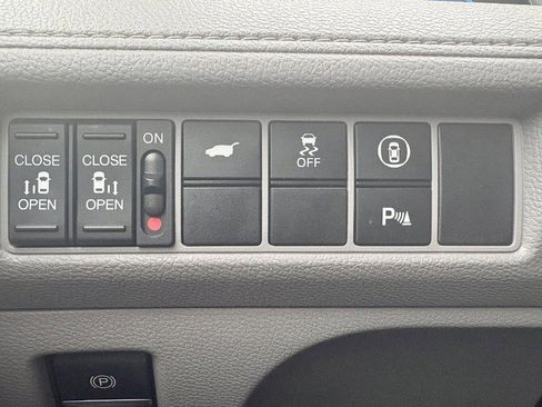 Used 2023 Honda Odyssey Elite image 24