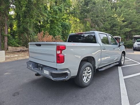 Used 2024 Chevrolet Silverado 1500 LT AWD/4WD image 5