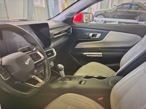 Used 2024 Ford Mustang Premium image 4