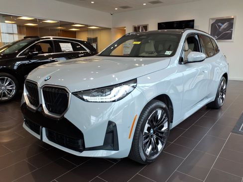 Used 2026 BMW X3 xDrive30i w/ M Sport Package AWD/4WD image 3