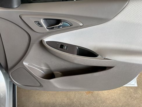Used 2020 Chevrolet Malibu LS FWD image 32