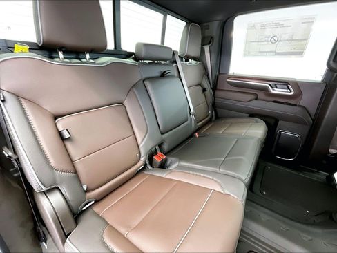 New 2026 GMC Sierra 2500 Denali w/ Denali Reserve Package image 10