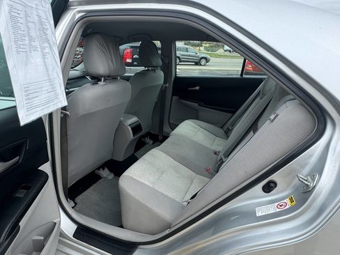 Used 2012 Toyota Camry LE image 18
